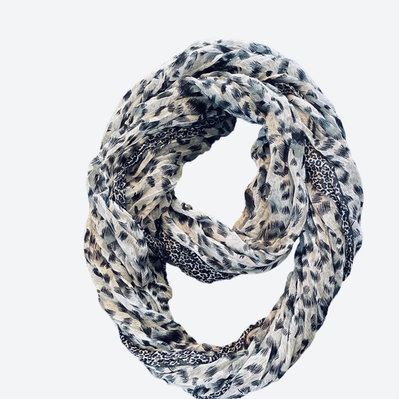 Leopard Print Infinity Scarf - Picture 1 of 3
